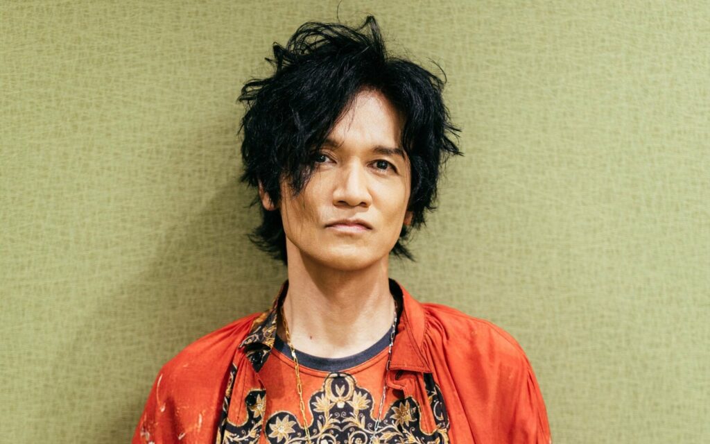 ｢それでも、まだ僕は自信がなかった｣ついに訪れた“成田昭次”復活の日、猛練習して男闘呼組4人再結集の場へ、会社勤めをしてわかったファンの偉大さ｜インタビューサイト 双葉社 THE CHANGE【第14回／全30回】