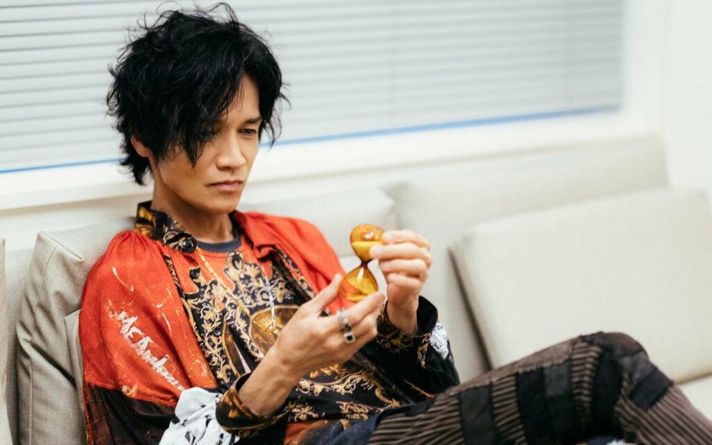 ｢お別れ会があるんだけど｣成田昭次に届いた岡本健一からの知らせと再会、男闘呼組の復活を決定づけた｢それより、スタジオに入ろうよ｣｜インタビューサイト 双葉社 THE CHANGE【第13回／全30回】