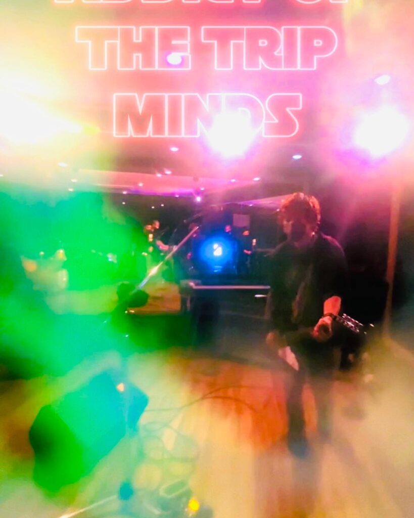 ADDICT OF THE TRIP MINDS, 岡本健一