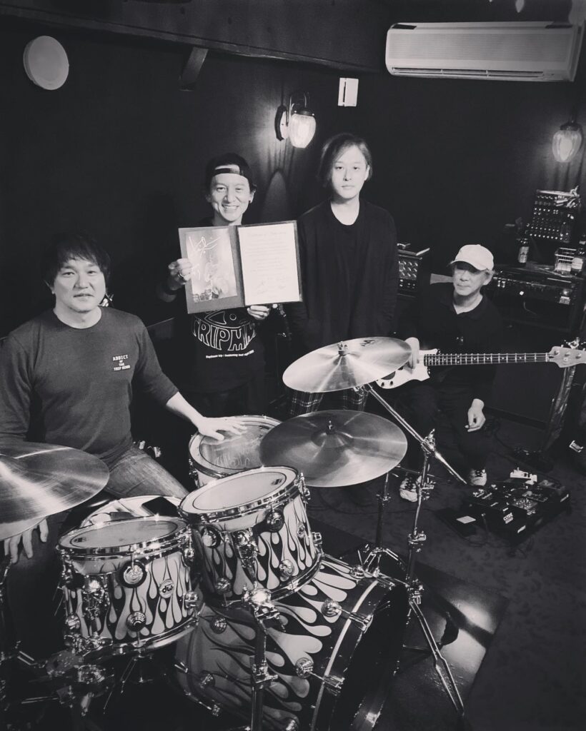 ADDICT OF THE TRIP MINDS, 岡本健一