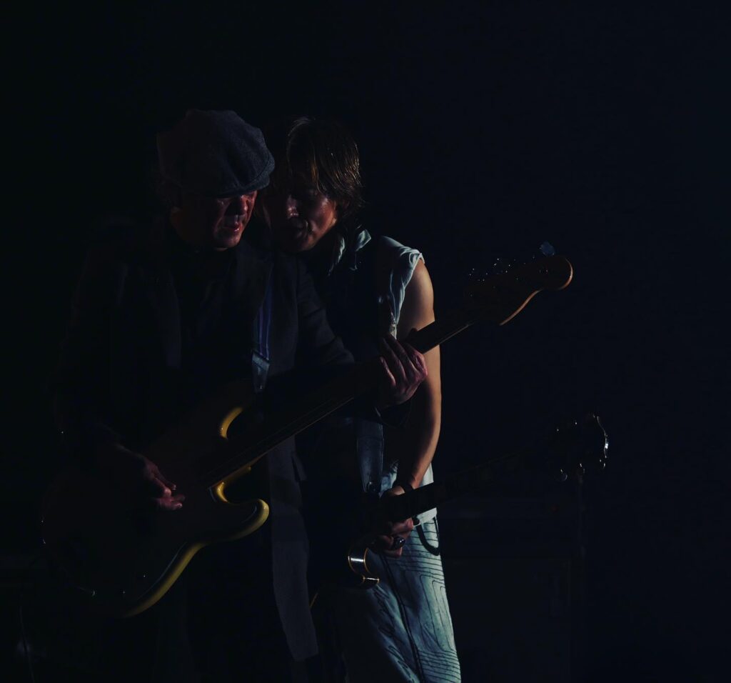 ADDICT OF THE TRIP MINDS, 岡本健一