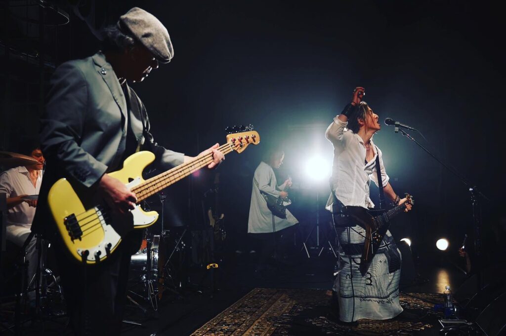 ADDICT OF THE TRIP MINDS, 岡本健一