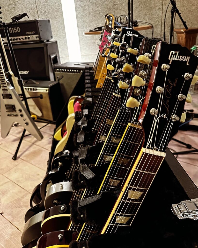 ADDICT OF THE TRIP MINDS, 岡本健一