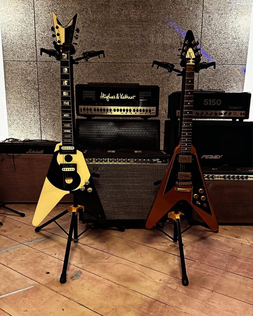 ADDICT OF THE TRIP MINDS, 岡本健一