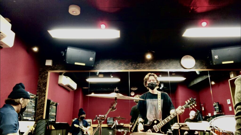 ADDICT OF THE TRIP MINDS, 岡本健一