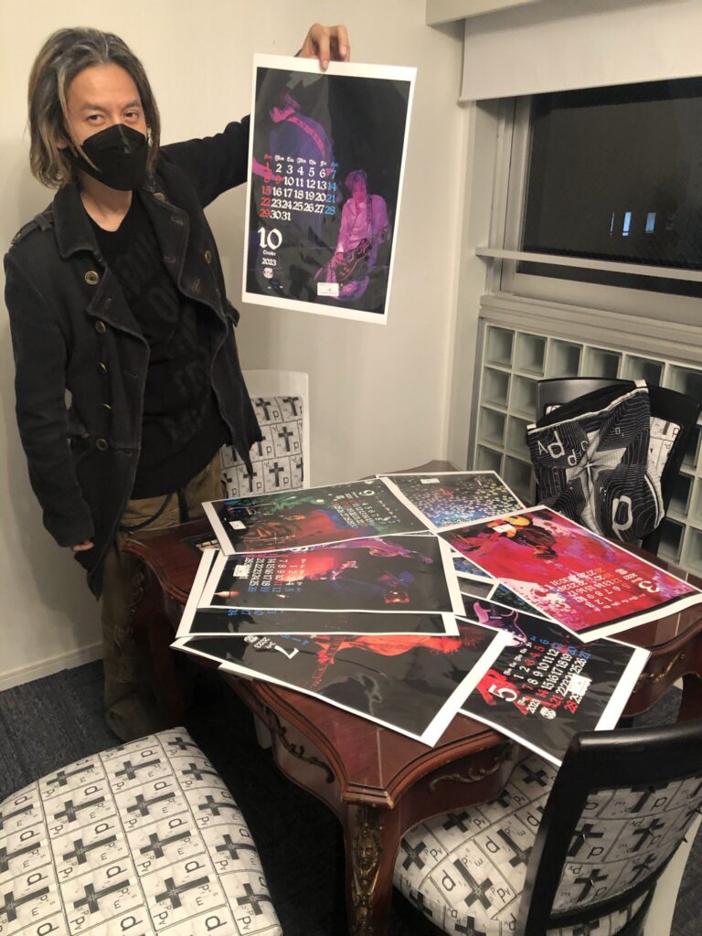 ADDICT OF THE TRIP MINDS, 岡本健一