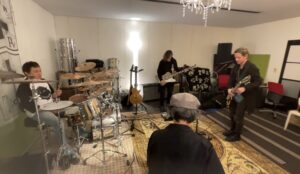 ADDICT OF THE TRIP MINDS, 岡本健一