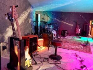 ADDICT OF THE TRIP MINDS, 岡本健一