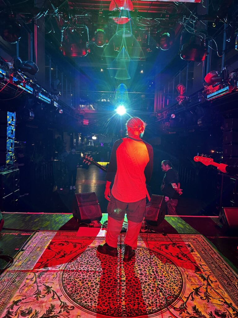 ADDICT OF THE TRIP MINDS, 岡本健一