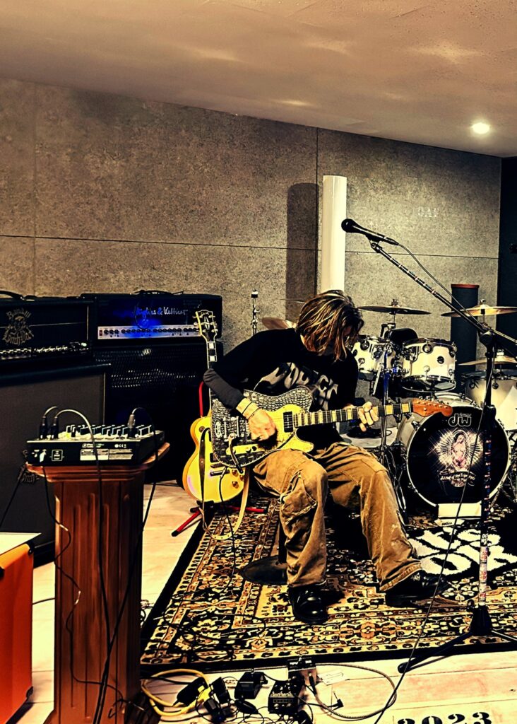 ADDICT OF THE TRIP MINDS, 岡本健一